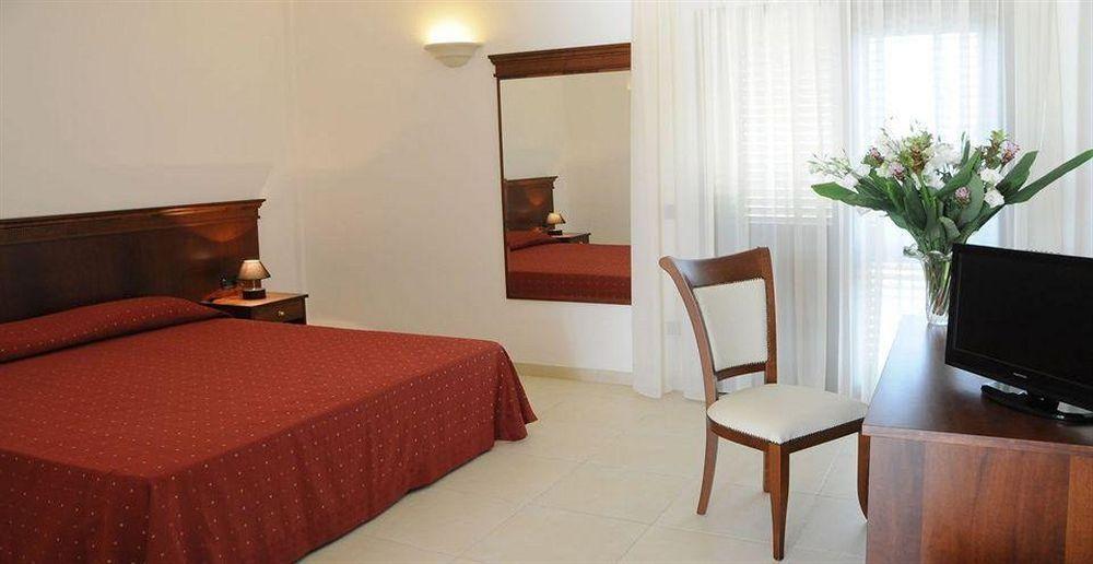 סנט'איזידורו Agri Hotel Conte Salentino מראה חיצוני תמונה